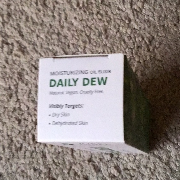 Daily Dew Moisturizing Oil Elixir - Picture 4 of 4